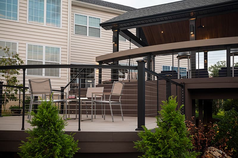 Key-Link American Series Horizontal Cable Railing used on an outdoor deck