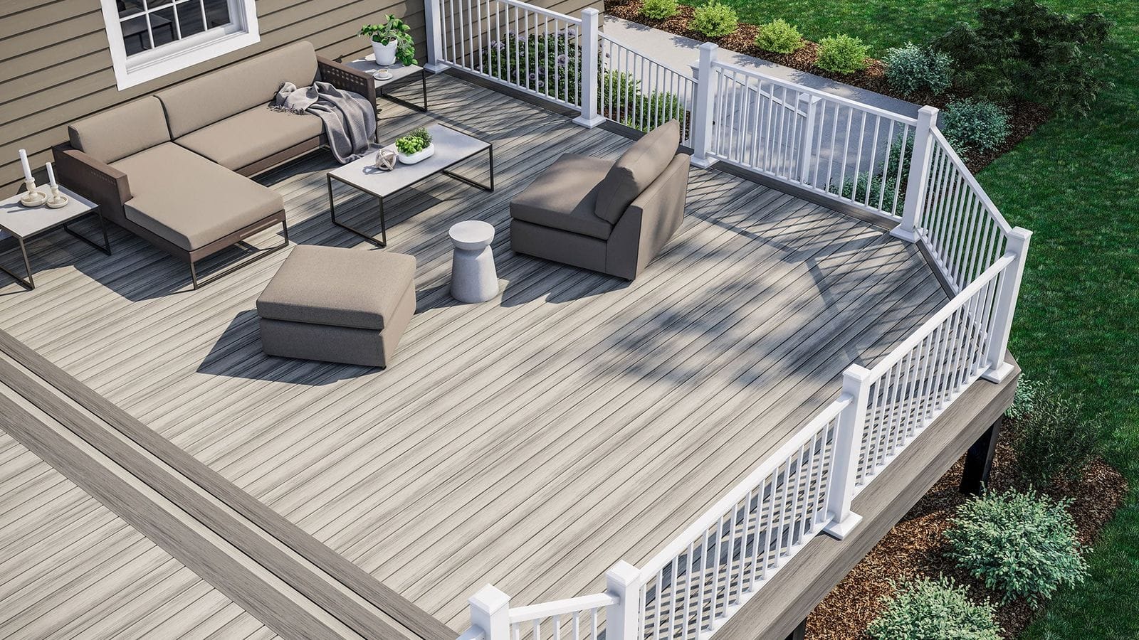 Deckorators ALX Contemporary aluminum railing on a residential deck